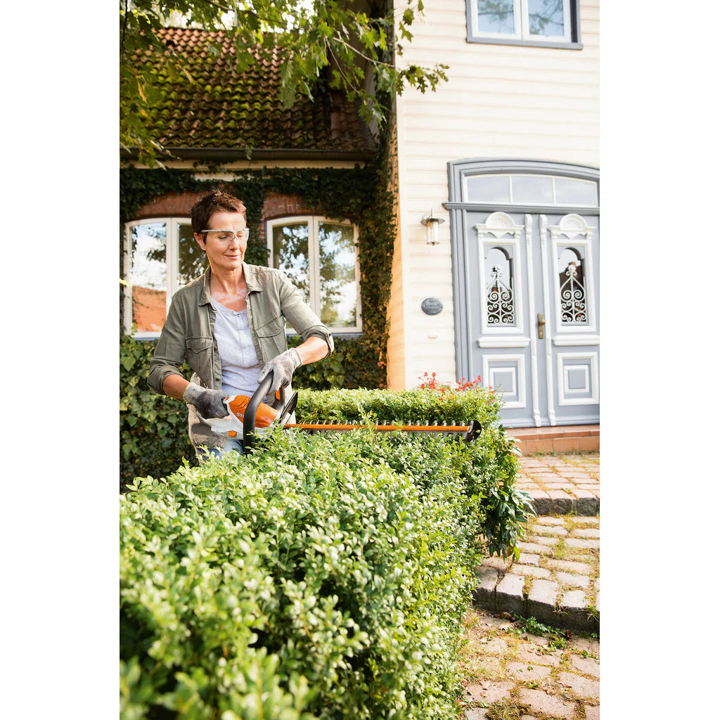 STIHL HS 45 Petrol Hedge Trimmer – 60 cm Blade for Garden Maintenance