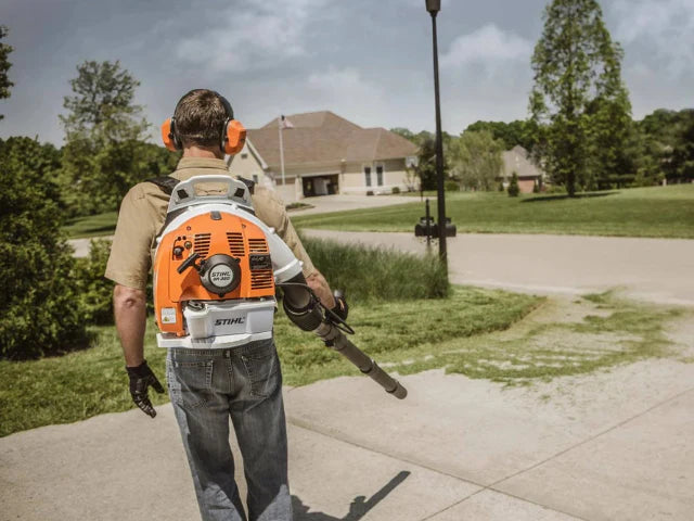 STIHL BR 350 Petrol Backpack Blower – High-Power Garden and Property Cleaner