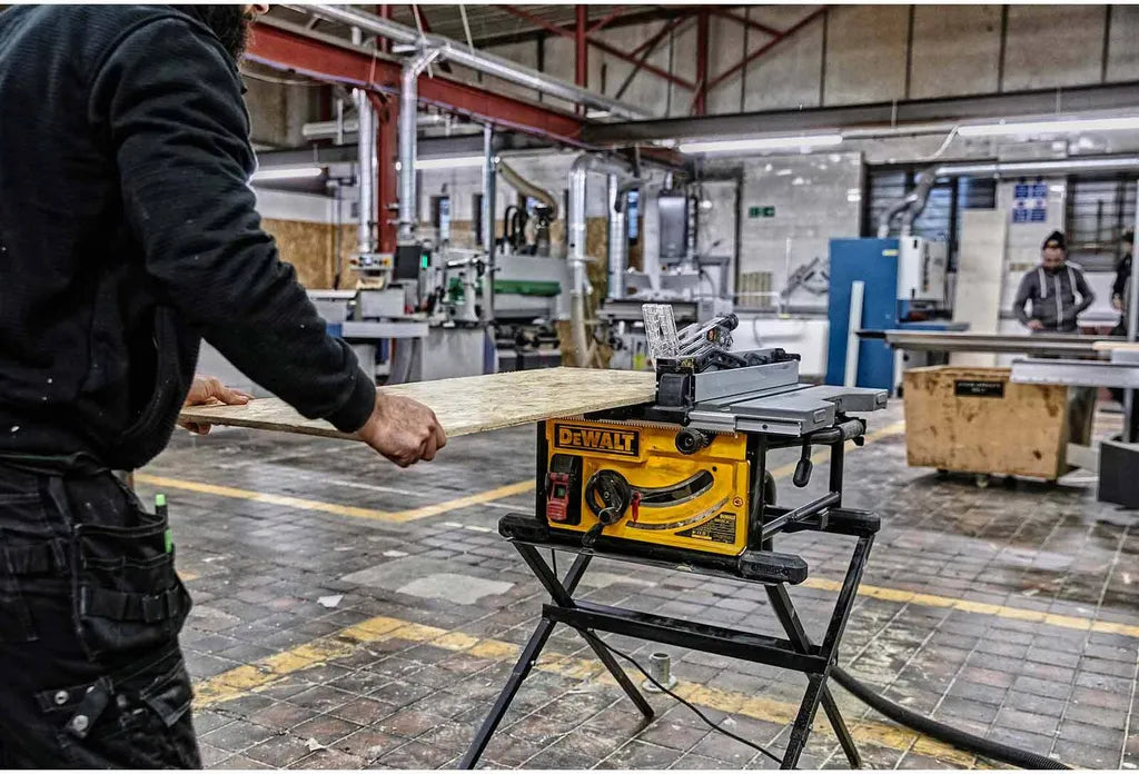 DeWalt DWE7492 Professional Table Saw – 254 mm, 2,000 W