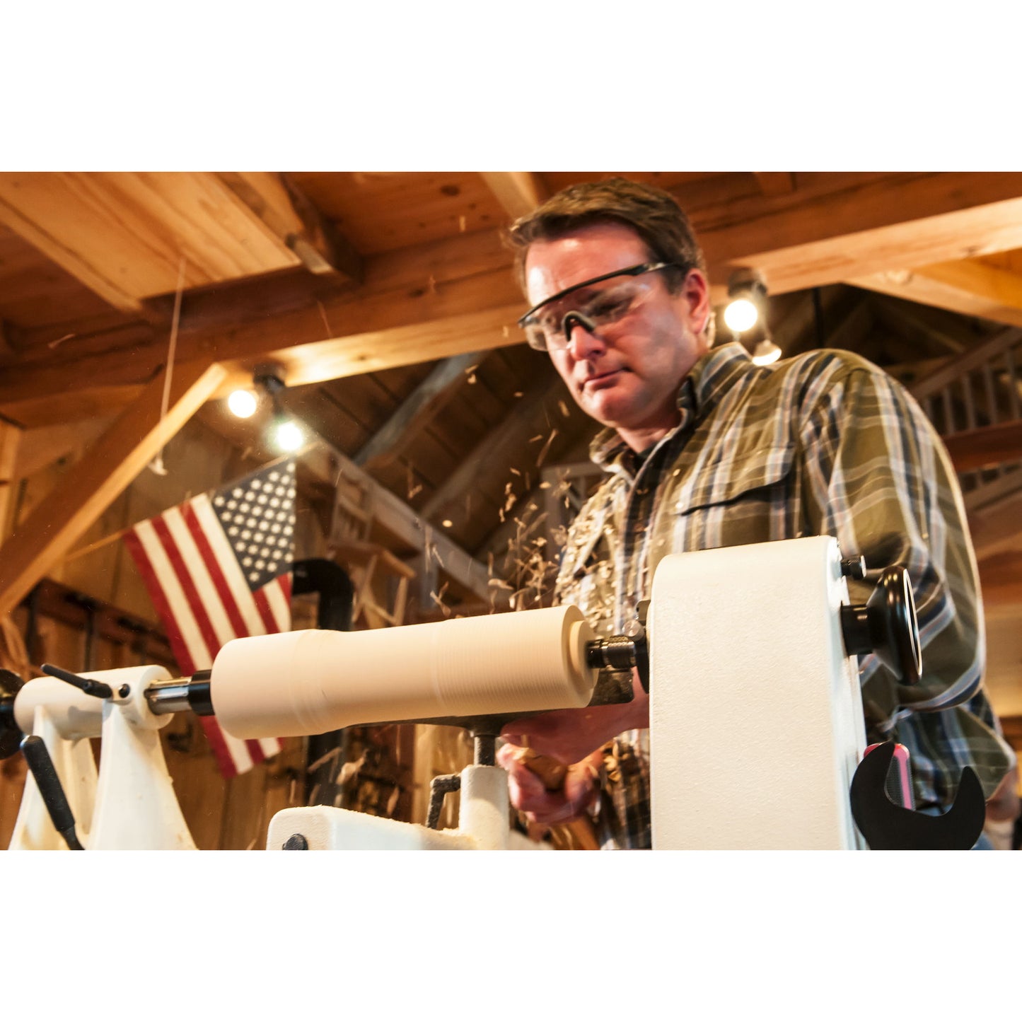 Jet JWL-1221VS Variable Speed Woodturning Lathe – 12″ Swing, Bench Mounted