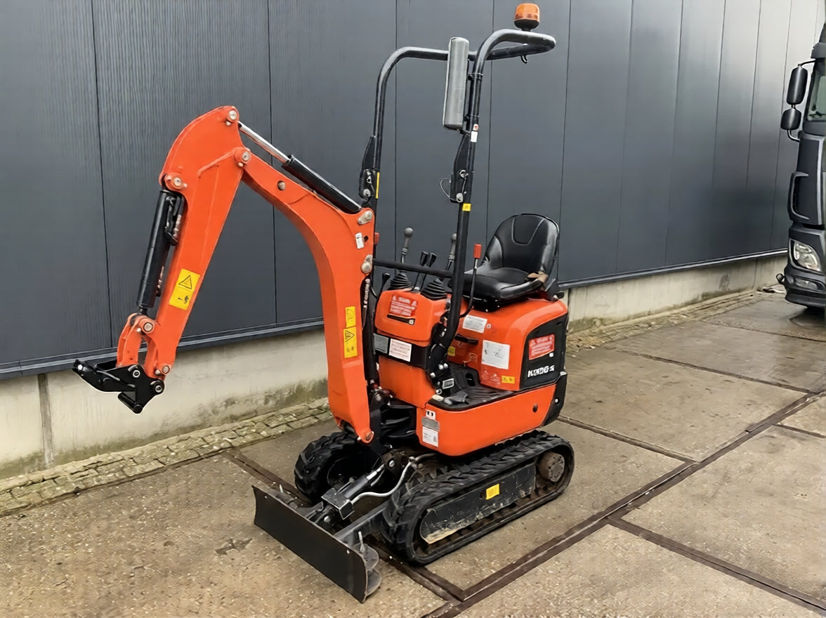 2022 Kubota K008-5 Mini Excavator – 360 h, Adjustable Tracks, 3 Buckets Included