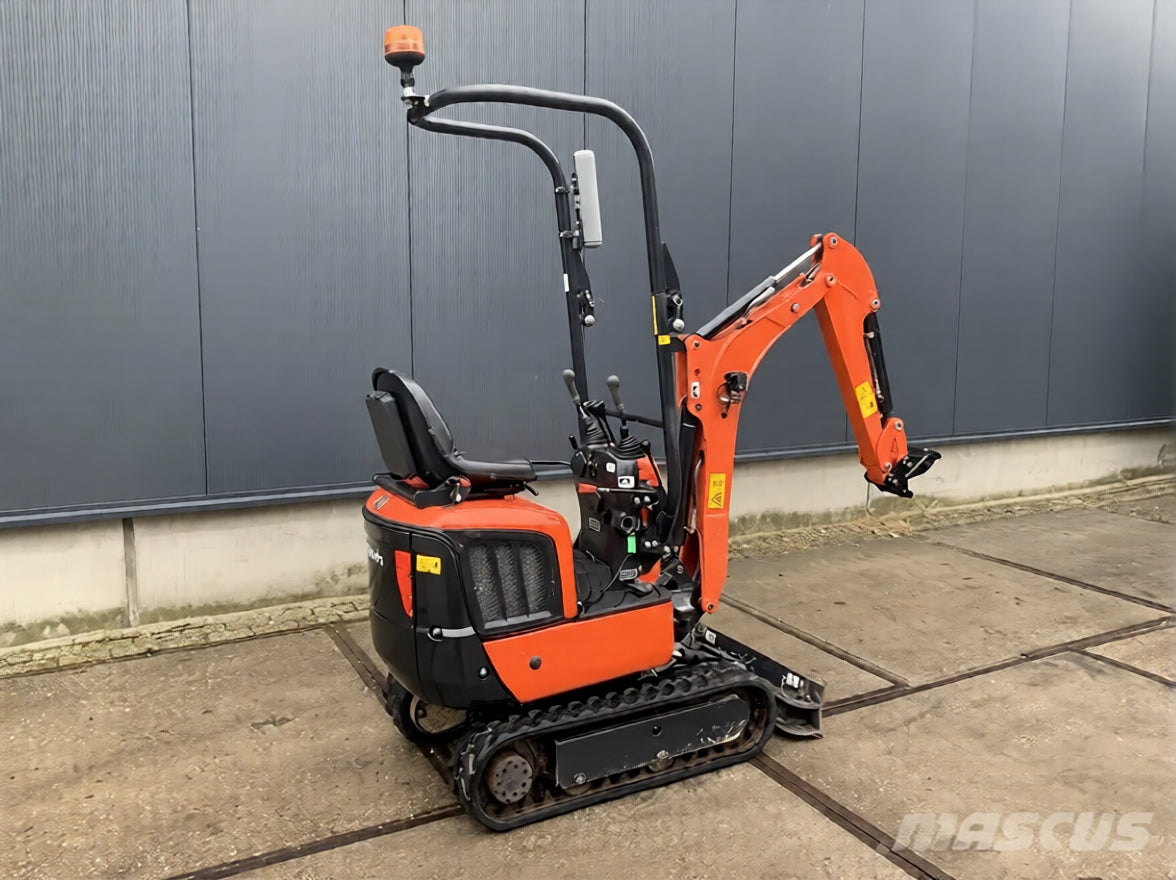 2022 Kubota K008-5 Mini Excavator – 360 h, Adjustable Tracks, 3 Buckets Included