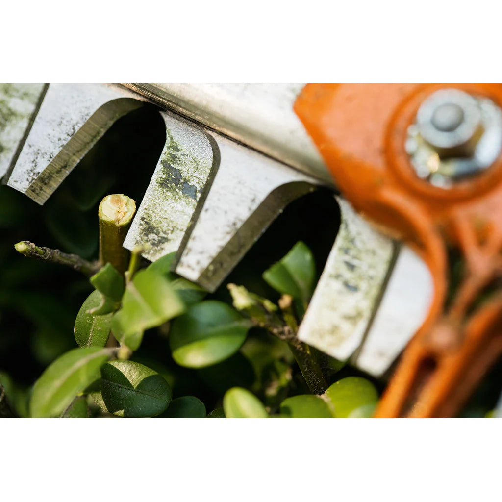 STIHL HS 45 Petrol Hedge Trimmer – 60 cm Blade for Garden Maintenance